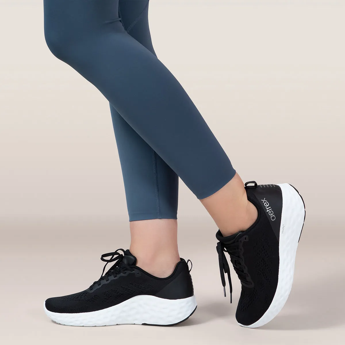 Aetrex Danika Arch Support Sneaker