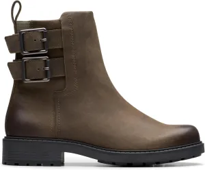 Clarks Women's Classic Fashion Boot