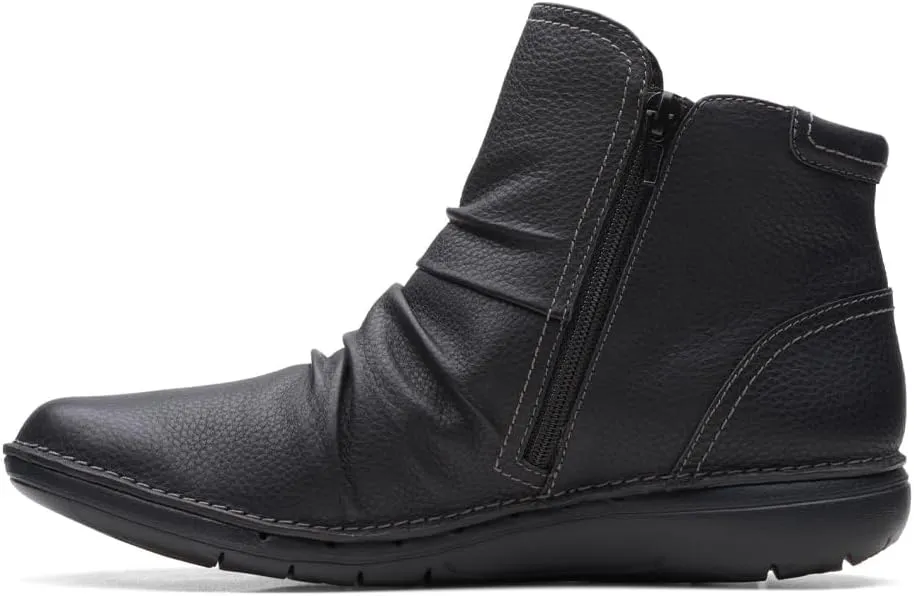 Clarks Women's Un Loop Top Ankle Boot