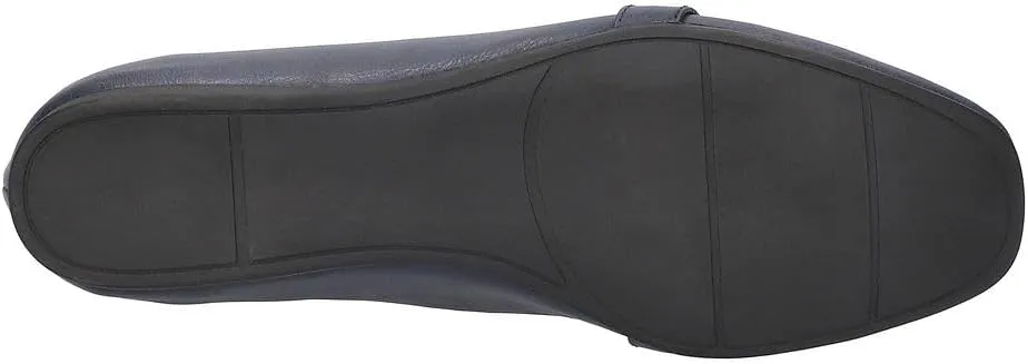 Easy Street Women's Meera Sneaker
