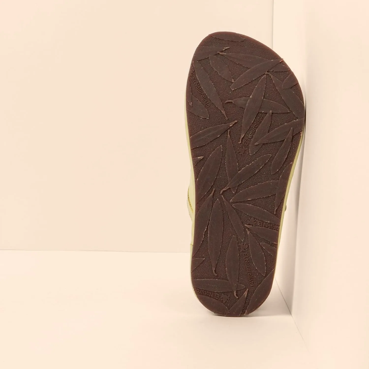 El Naturalista Women's Classic Flat Sandal