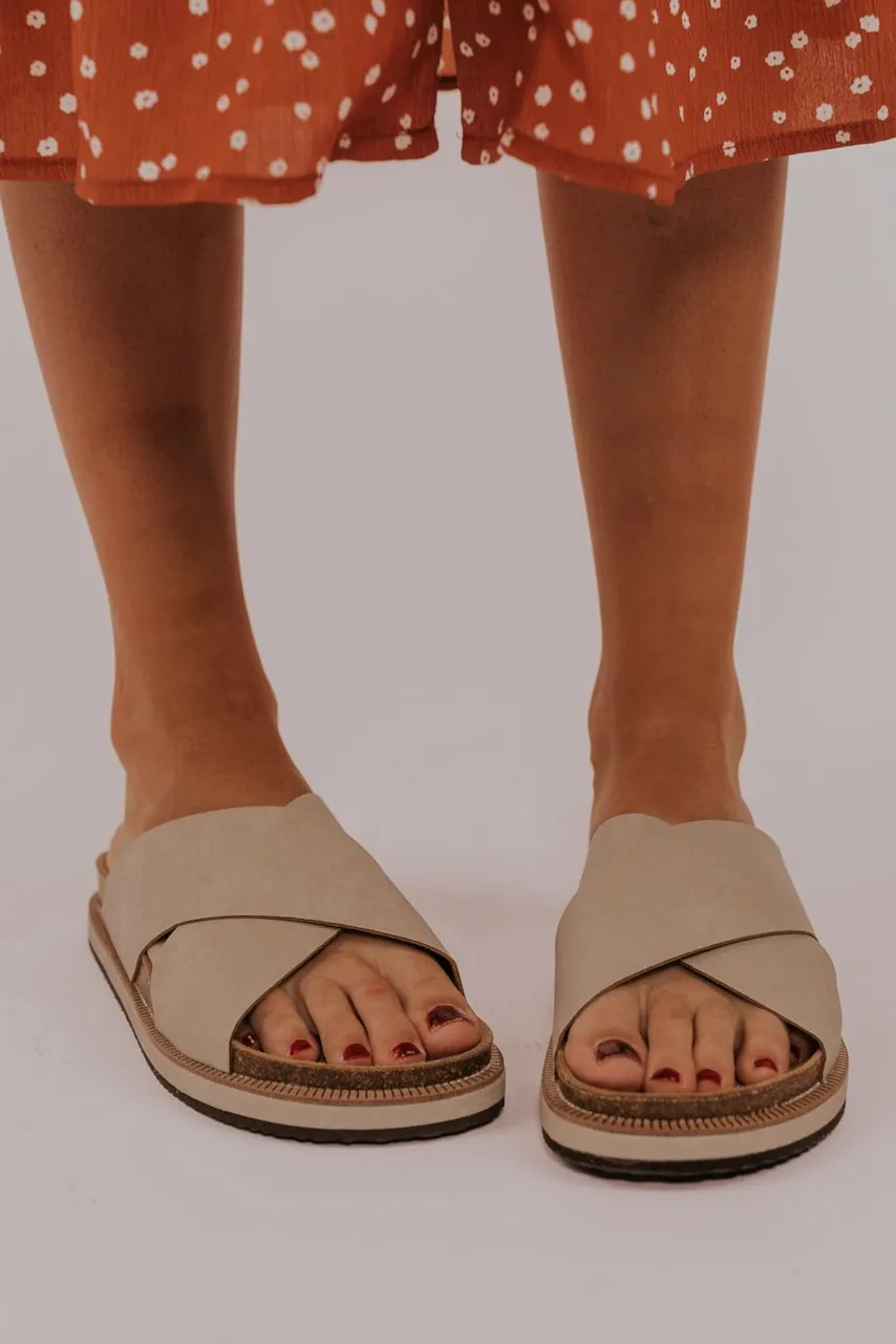 Footbed Sidelines Reliable customer service Sandal People Privacy-focused Free
