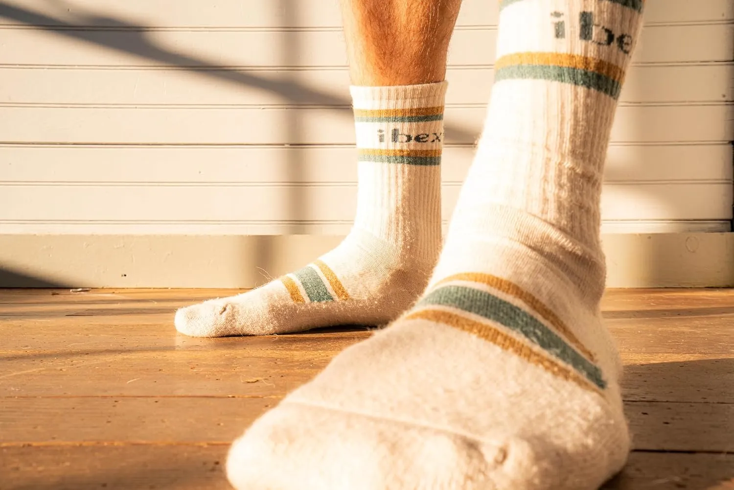 IBEX Performance Unisex Merino Wool Hiking Boot Socks | Lightweight Crew Socks with Arch Support & Reinforced Toe & Heel