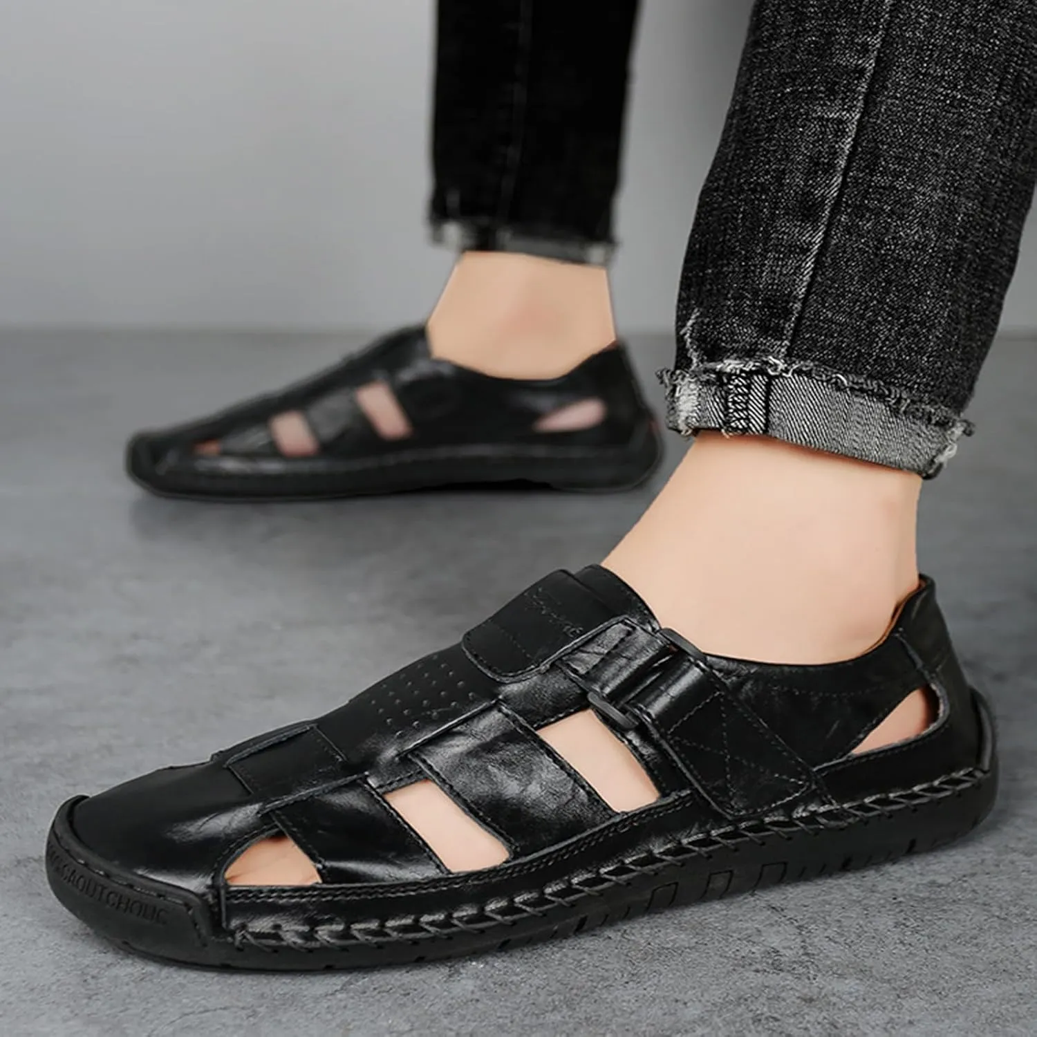 Men's Leather Hollow Out Hook Loop Flat Fisherman Sandals Closed Toe Head Soft Bottom Hand Stitching Wading Sandals Summer Comfort Anti-Slip Casual Wading Beach Sandals