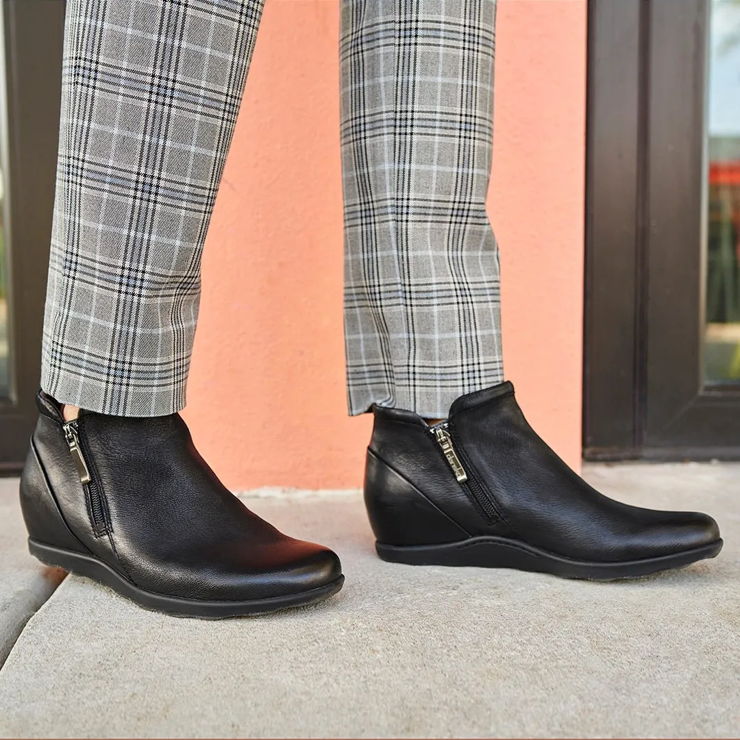 Miki | Burnished Nubuck | Black