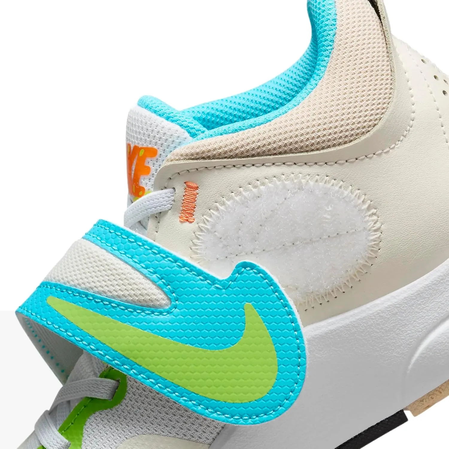 NIKE Girls Sneaker
