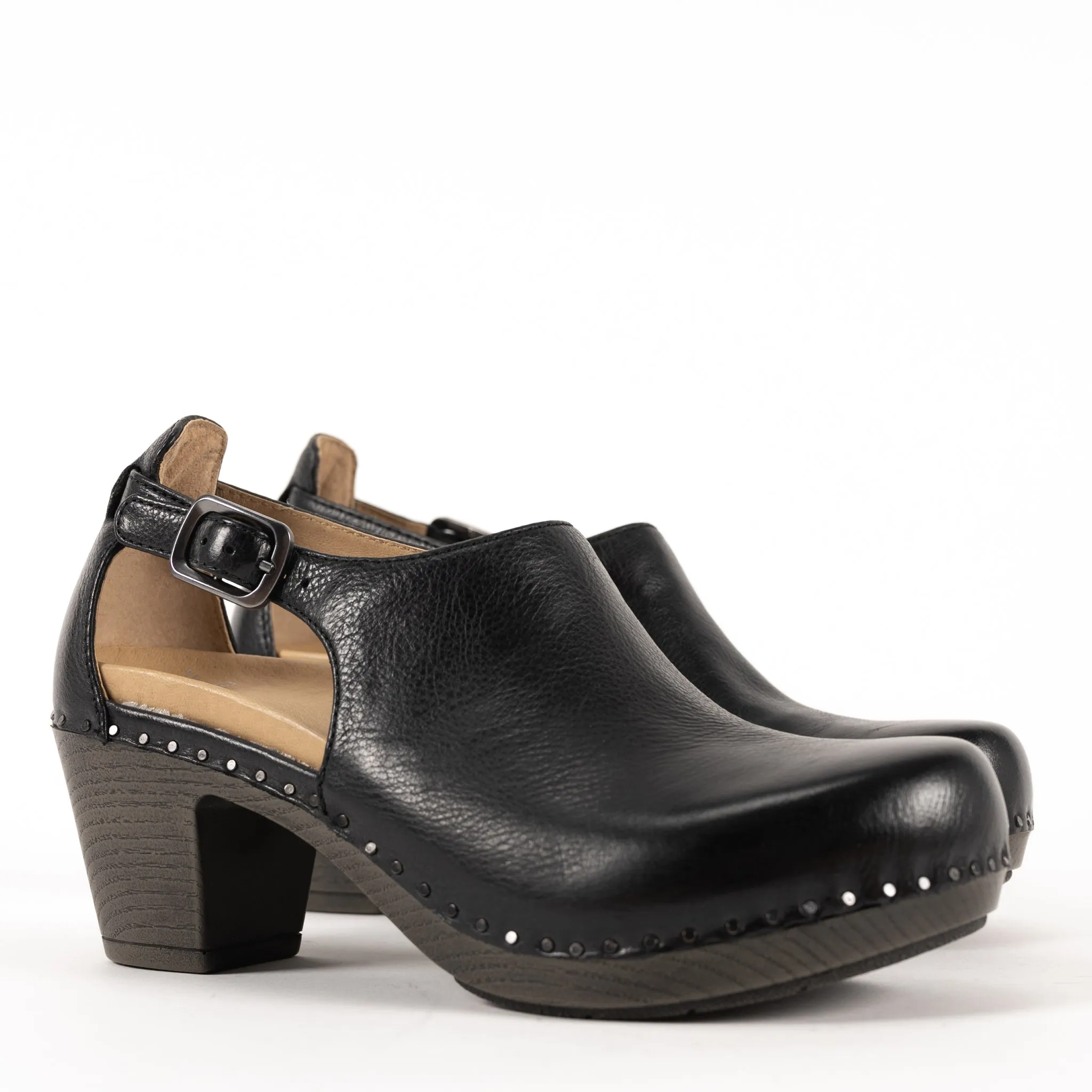 SASSY - BLACK - NUBUCK
