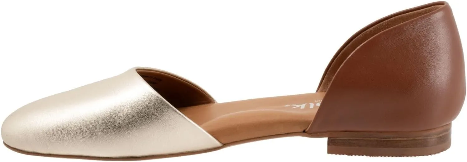 SoftWalk Women's Kamari Ballet Flat