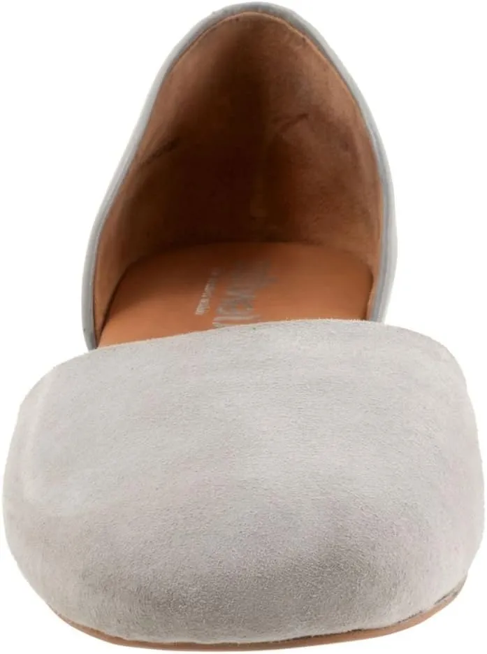 SoftWalk Women's Kamari Ballet Flat
