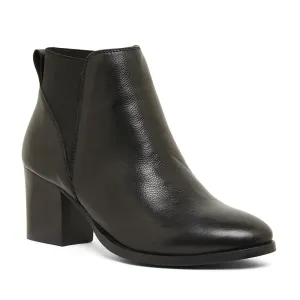 Taurus Boot in Black Leather