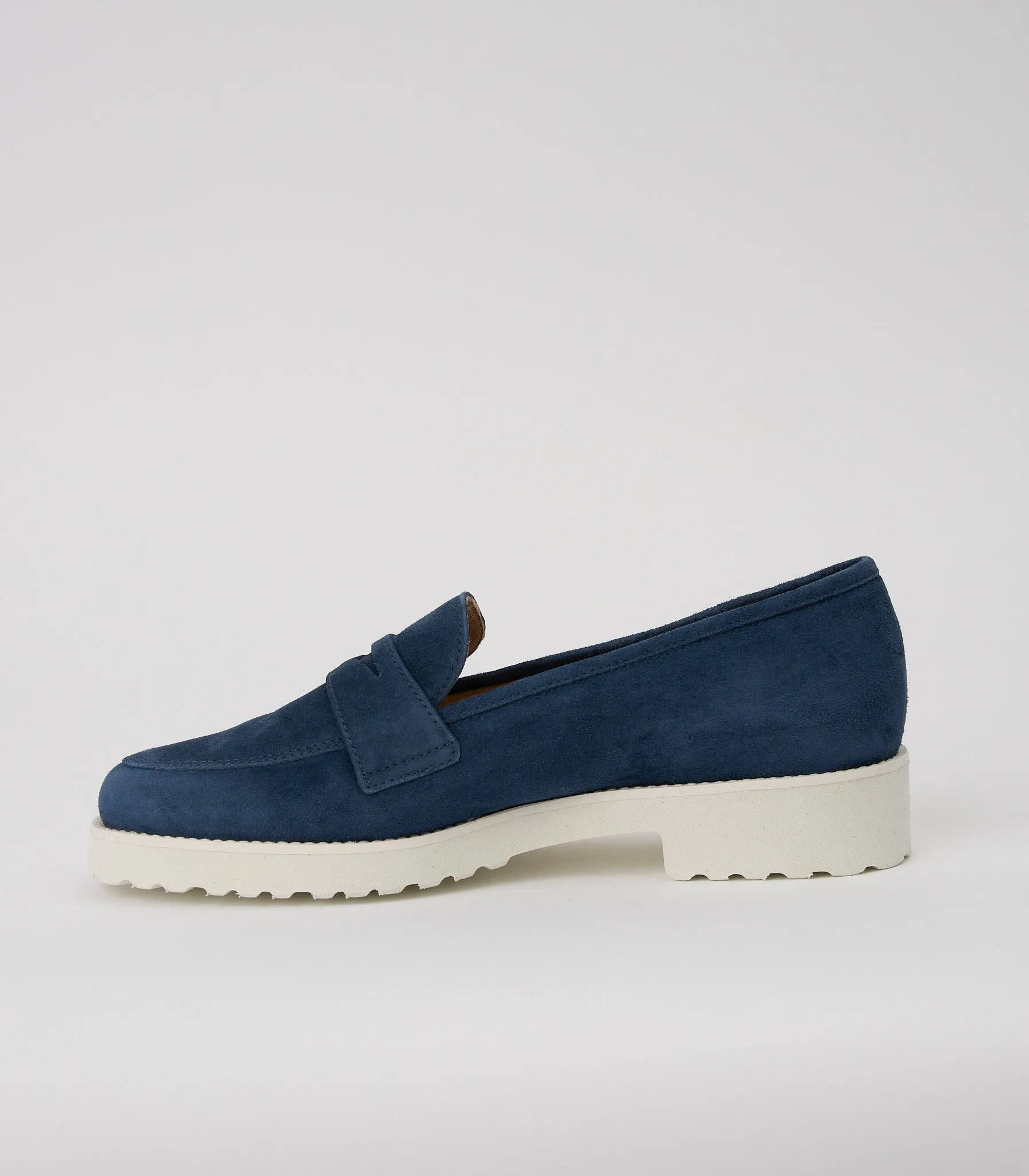 The Bettina Camoscio Blu