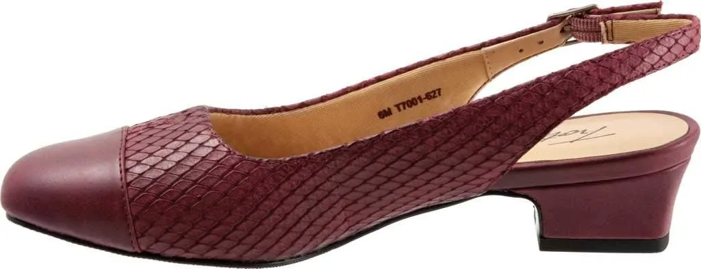 Trotters Women's DEA Ballet Flat