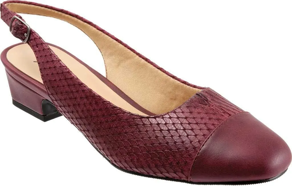 Trotters Women's DEA Ballet Flat