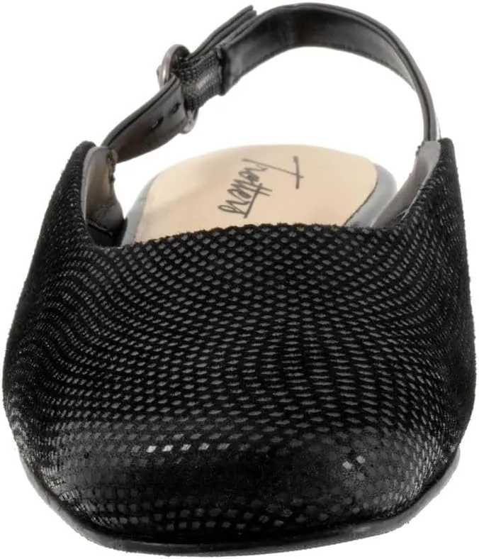Trotters Women's Holly Ballet Flat