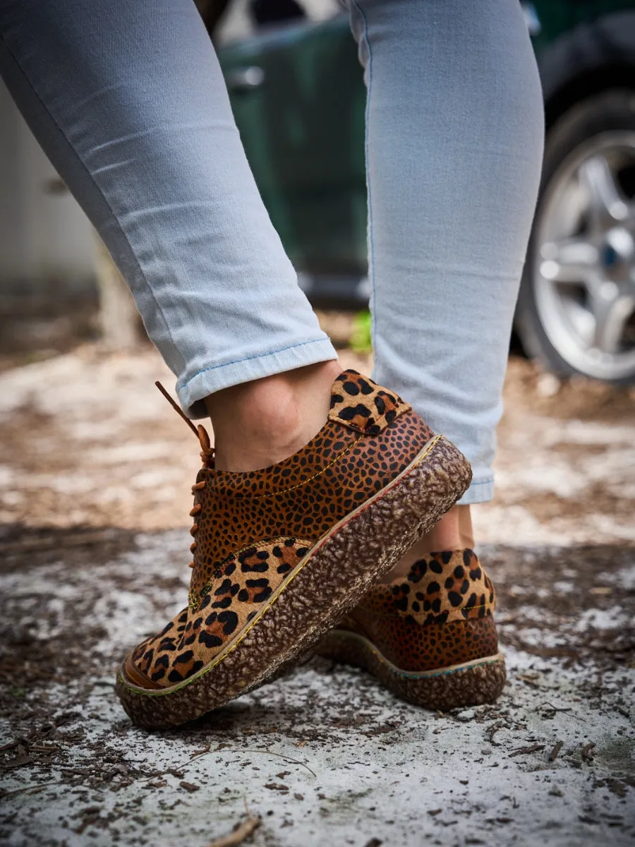 Vicconfy | Justeena Animal Pattern Leather Outdoor Sneaker