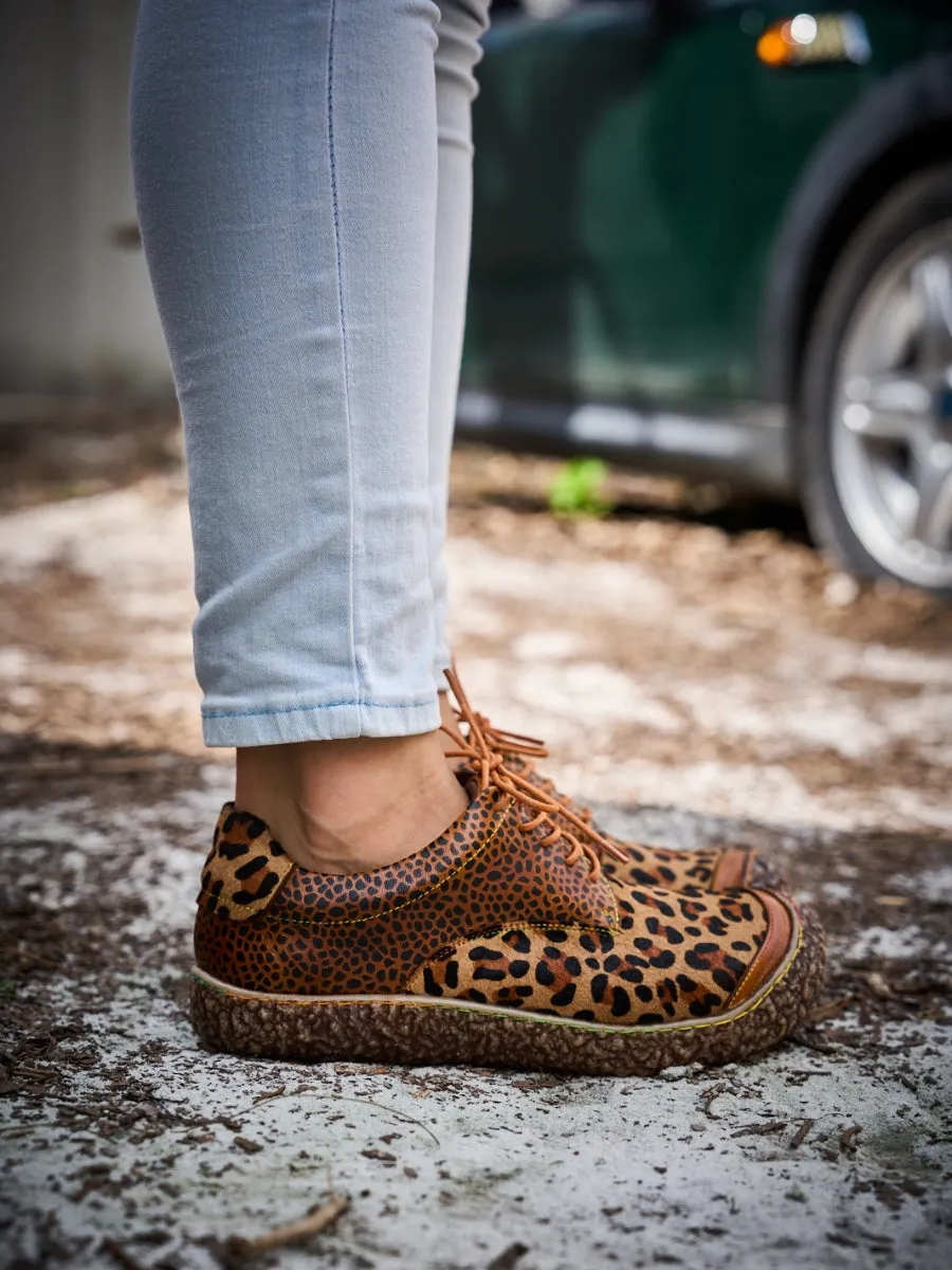 Vicconfy | Justeena Animal Pattern Leather Outdoor Sneaker