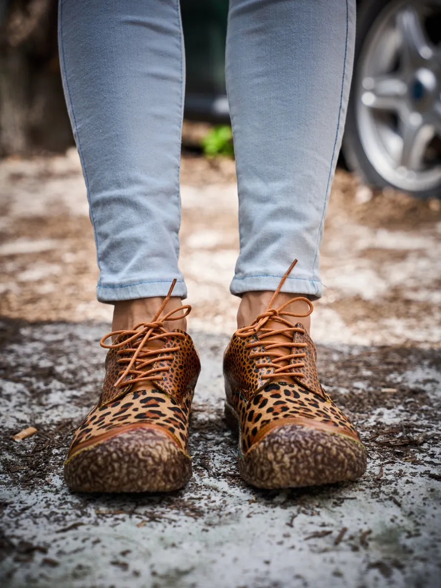 Vicconfy | Justeena Animal Pattern Leather Outdoor Sneaker