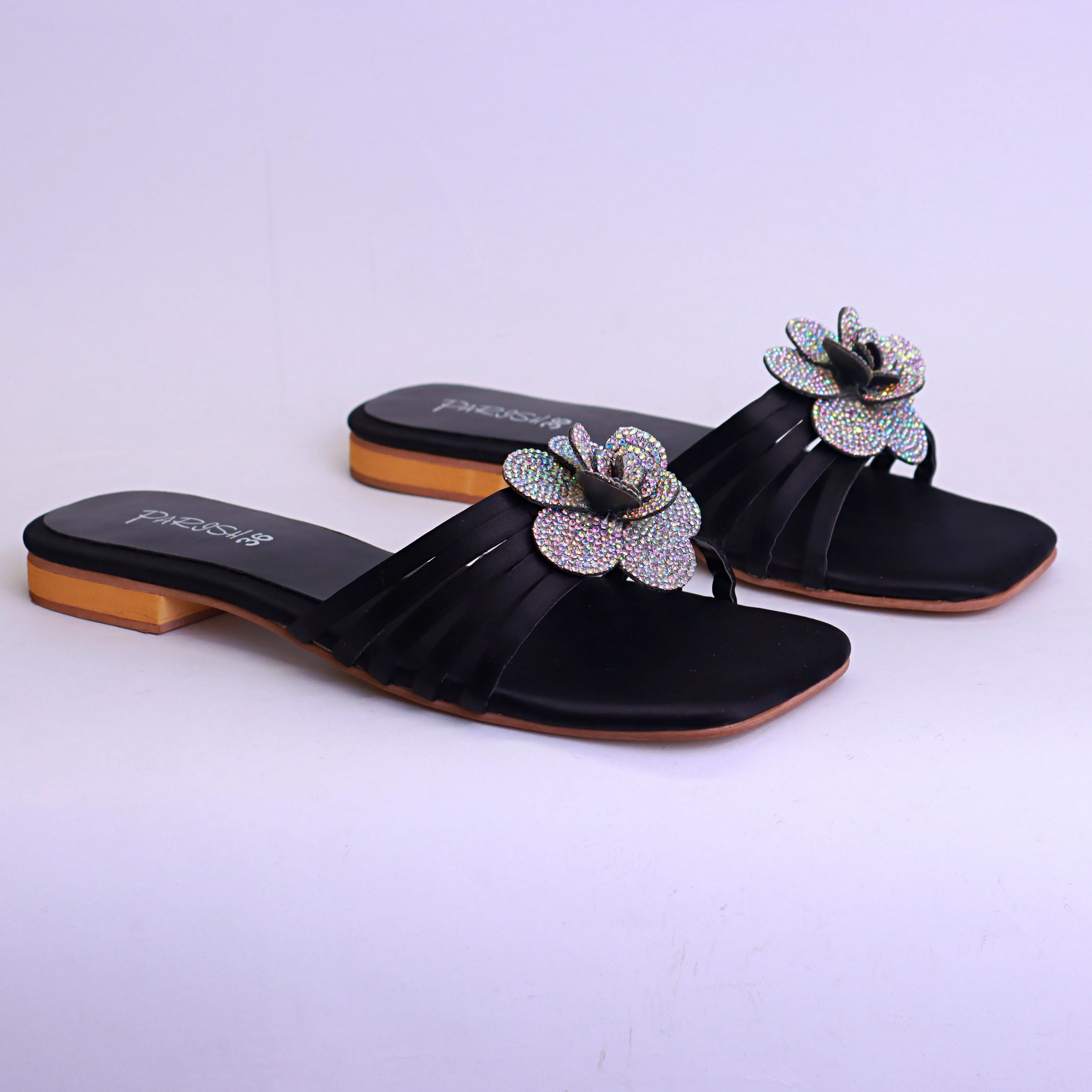 WOMEN FLOWER FLAT