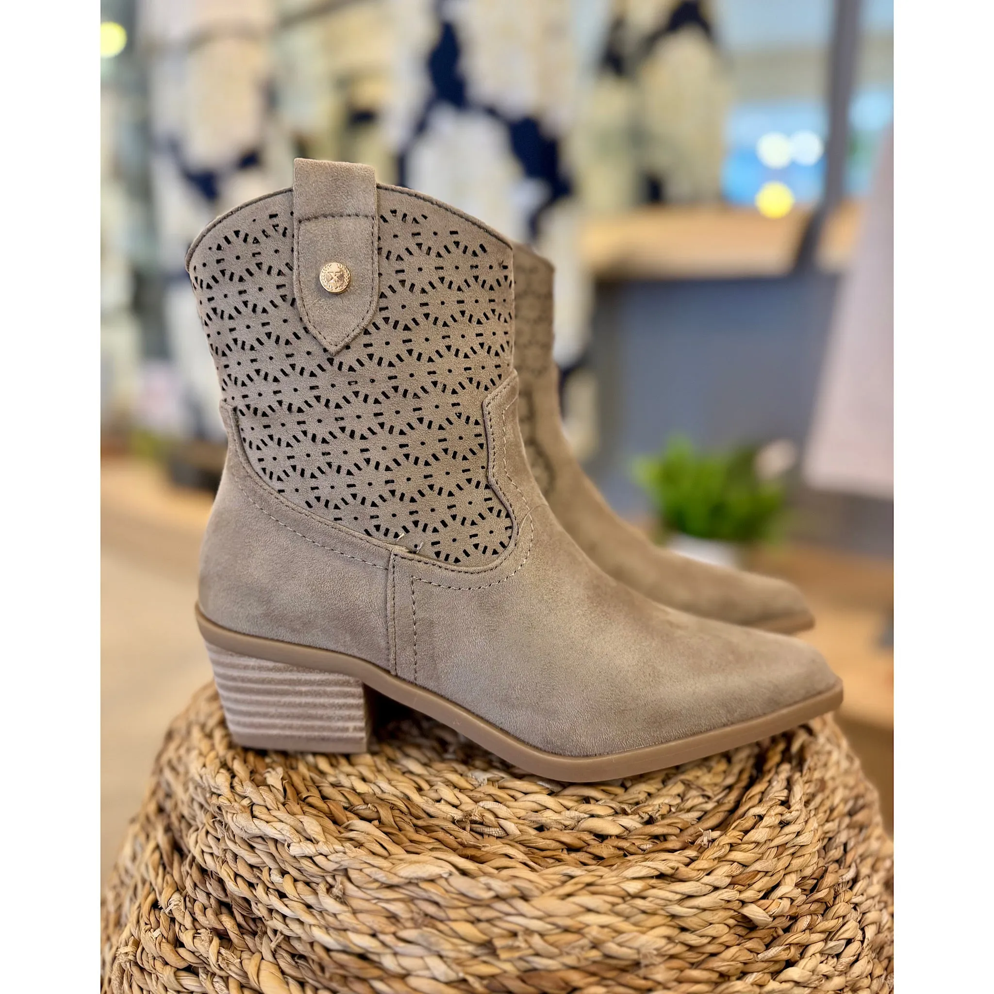 XTI Taupe Boot